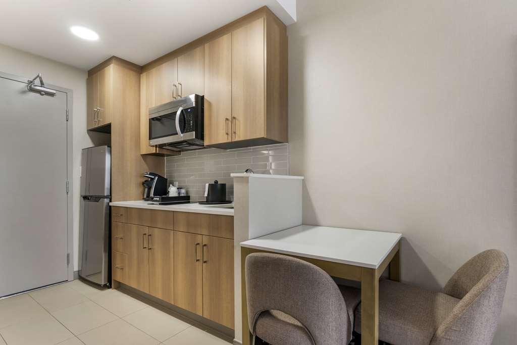Best Western Premier Route 97 버넌 객실 사진